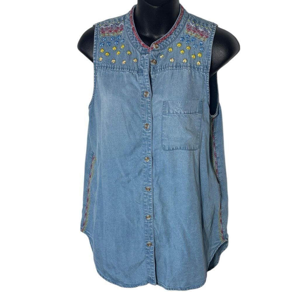 Maeve Anthropologie women’s 2 Barton sleeveless chambray embroidered button down